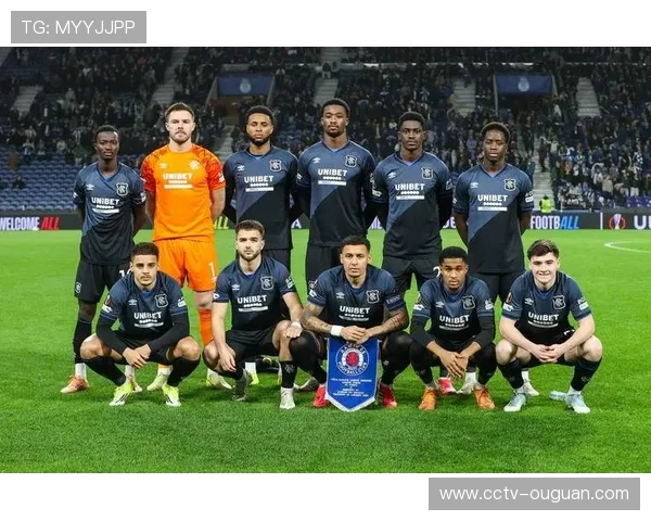 斯特拉斯堡vs里昂比赛入场观众破纪录，球场爆满